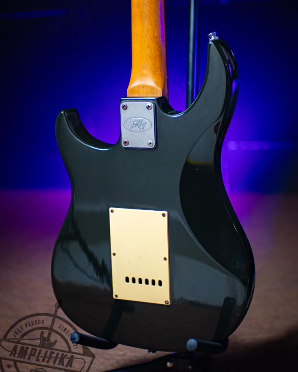 Guitarra Peavey Raptor Plus EXP Stratocaster - Foto 5