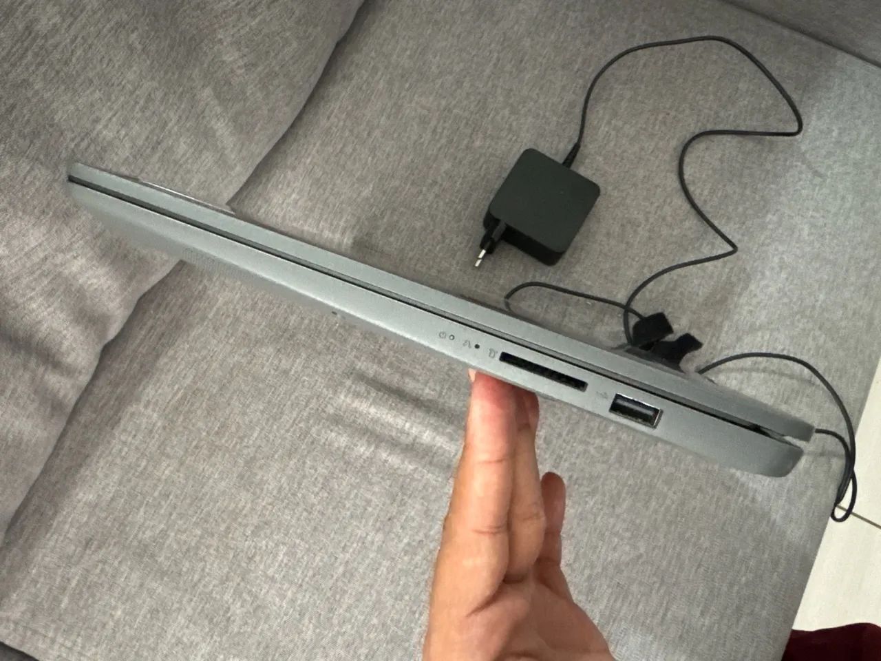 Notebook Lenovo IdeaPad 3 extremamente novo - Foto 4