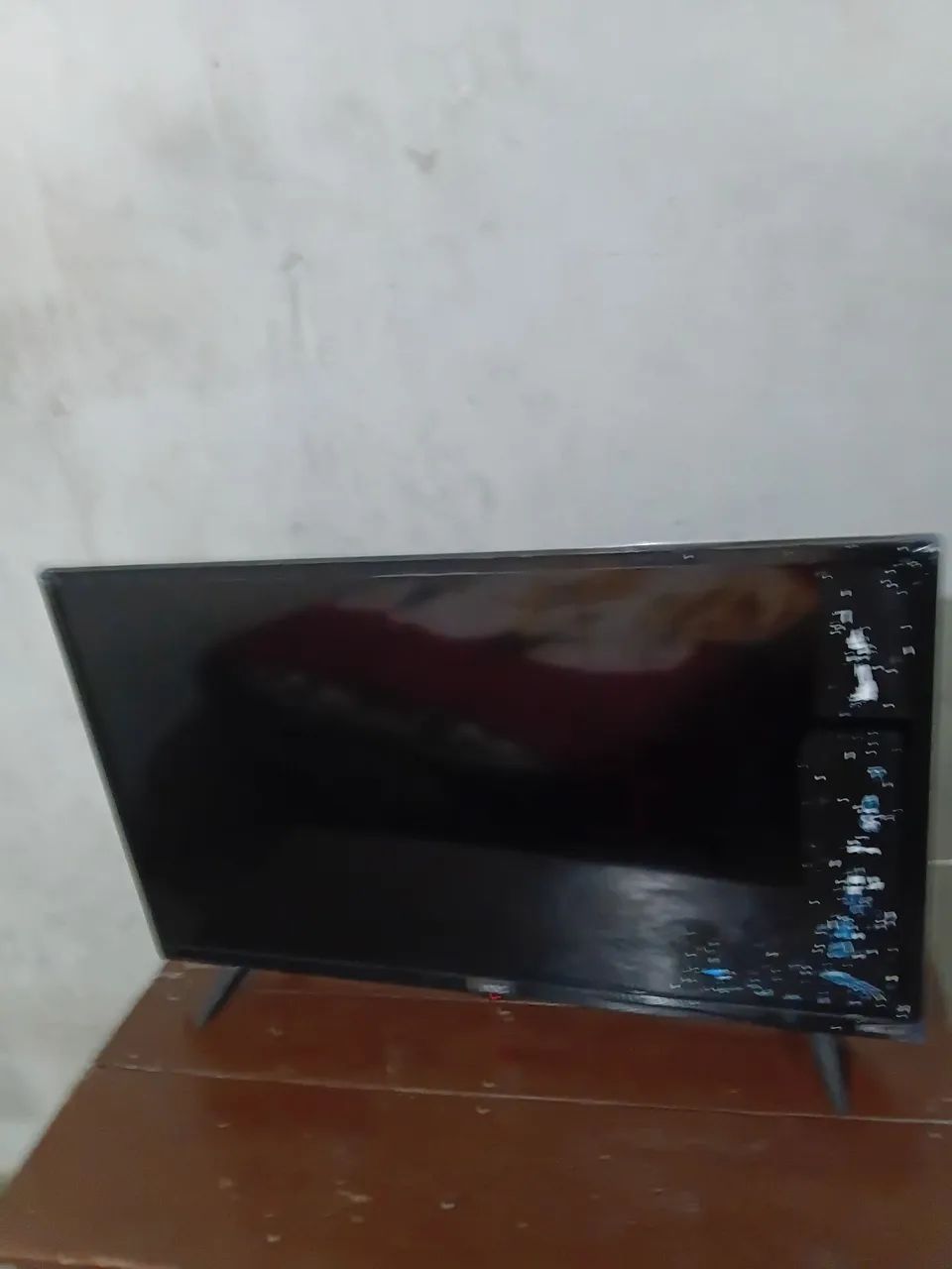 TV LCD smart da marca AOC semi nova  - Foto 5