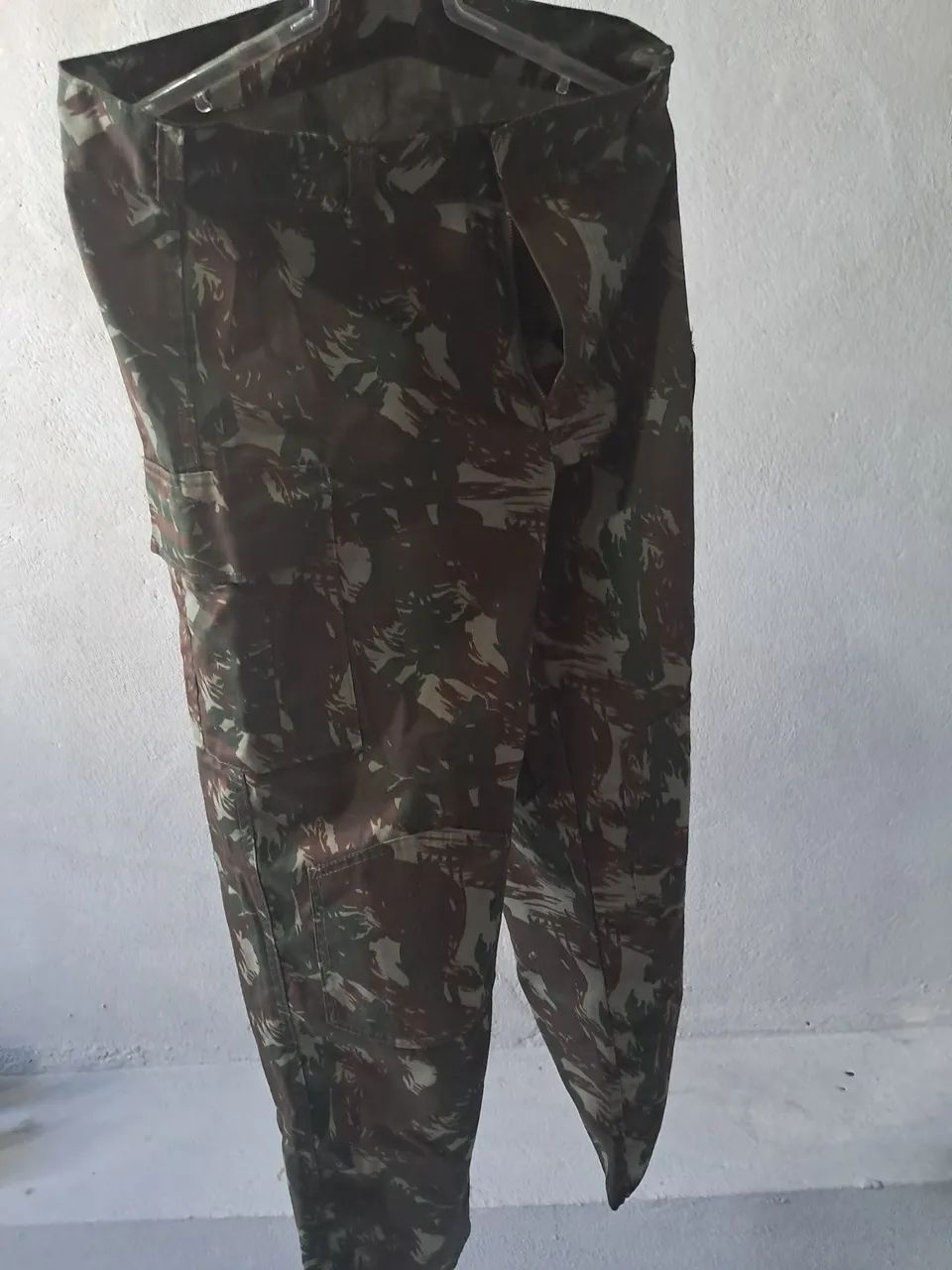 CALÇA CAMUFLADA TAMANHO P - Foto 2