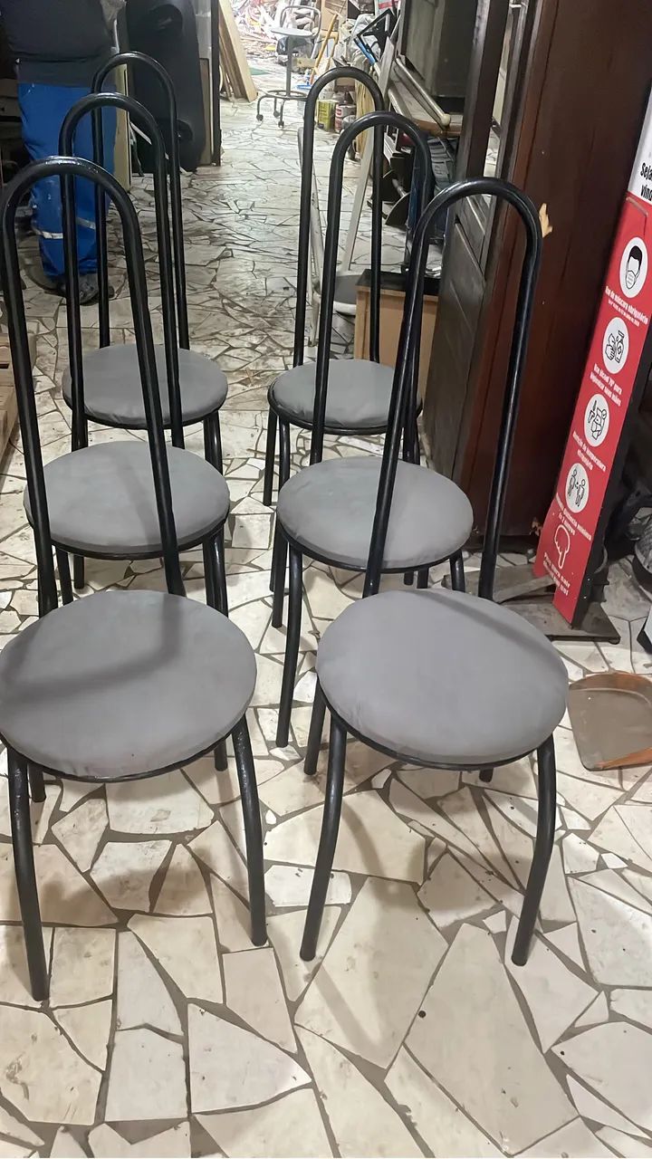 6cadeiras em ferro,assento estofado  - Foto 4