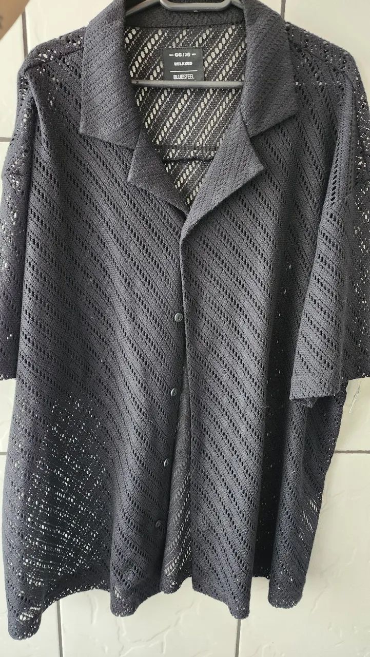 Camisa em Renda Texturizada e Manga Curta - Foto 2