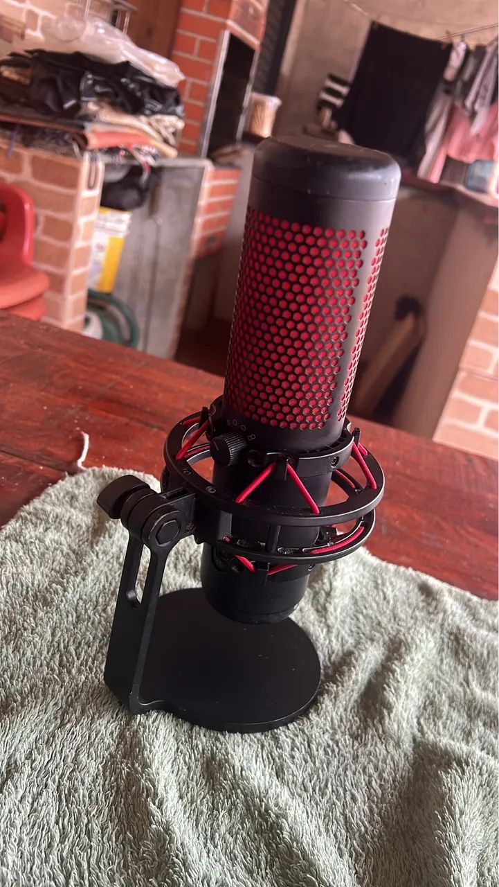Microfone Hyperx quadcast ótimo estado ( preço negociável )  - Foto 3