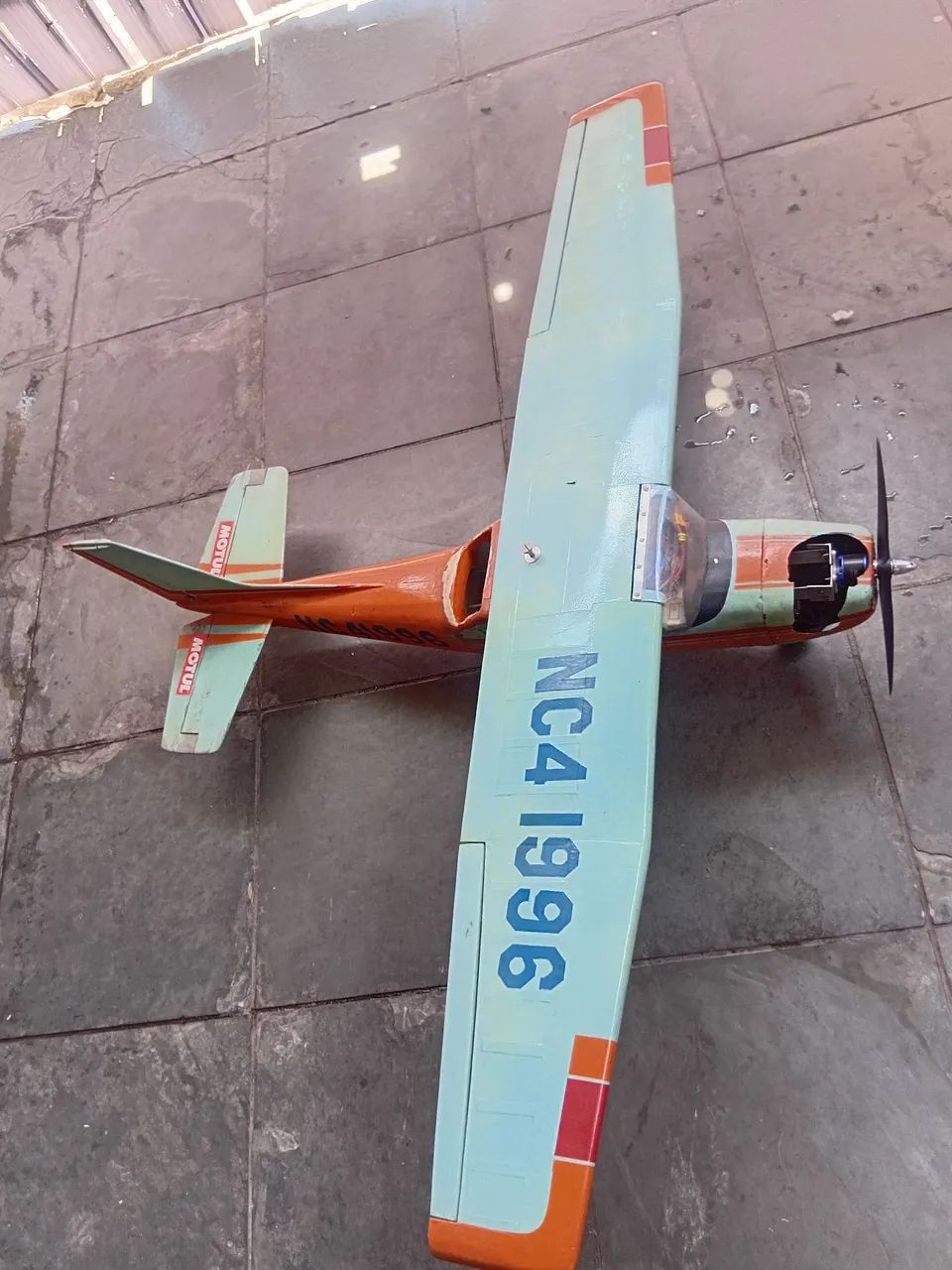 Aeromodelo  1,40 de asa com eletrônica completa 