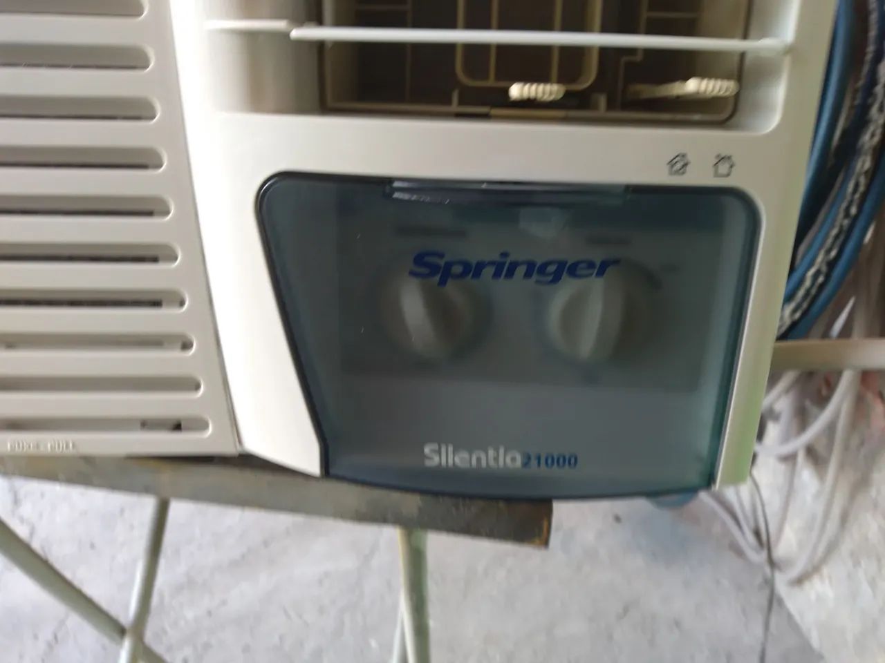 AR CONDICIONADO DE JANELA SPRINGER SILENTIA 21.000 BTUS 220V MECÂNICO  - Foto 2