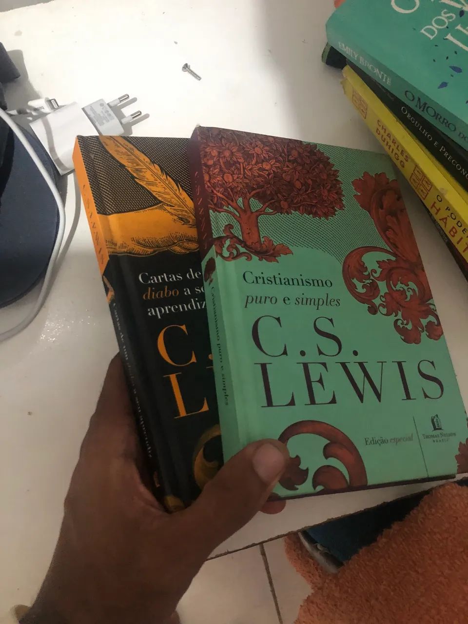 Livros que edificam, para cristãos ? - Foto 2