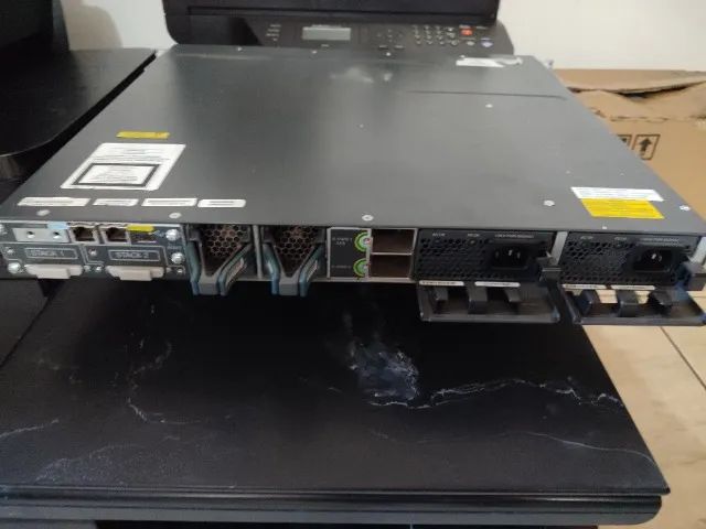 Switch Cisco Catalyst Ws-c3750x-24t-l - Foto 3