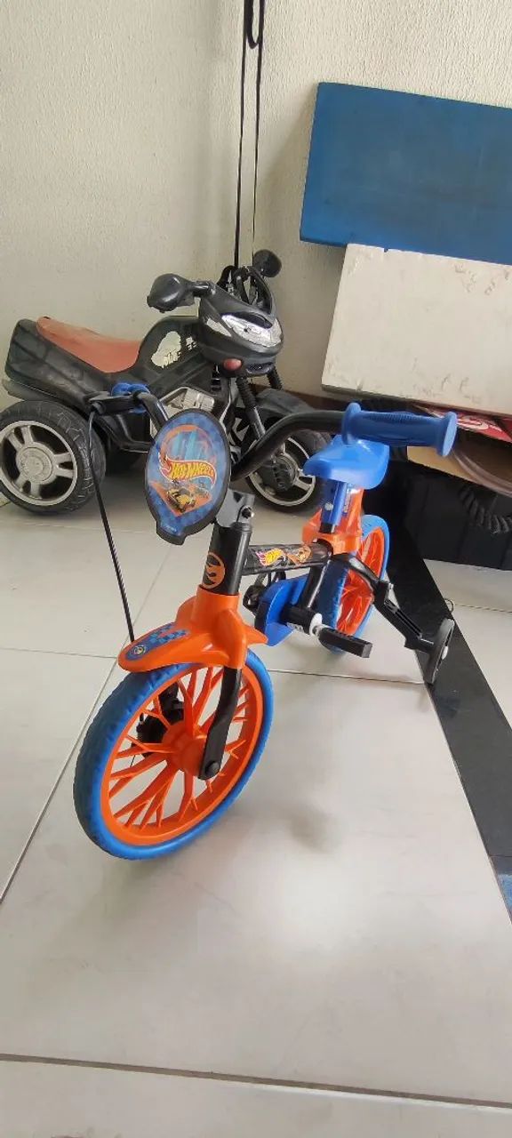 Bicicleta infantil Hot wheels