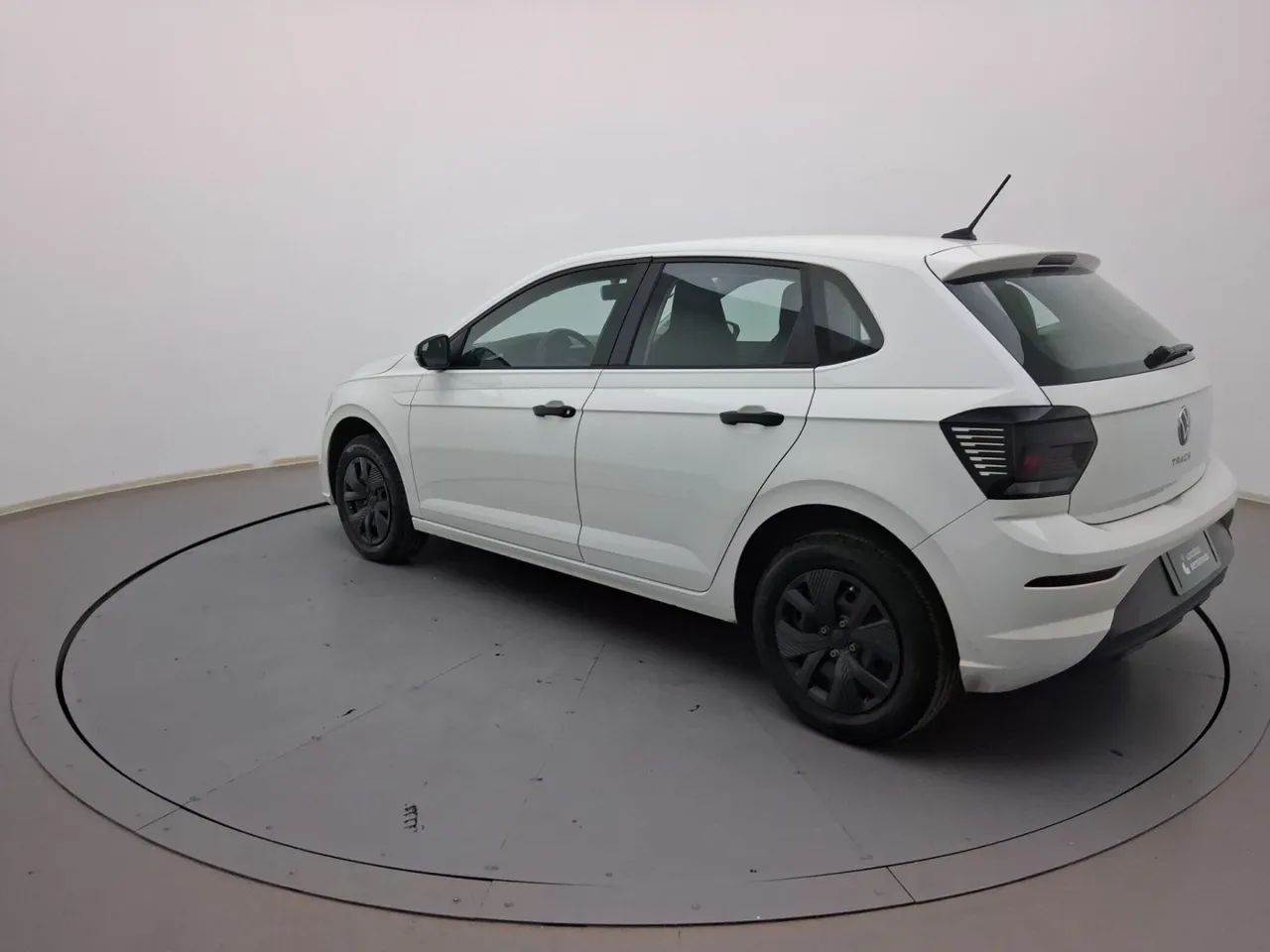Volkswagen Polo Track 1.0 Flex 12V 5p, foto 3 de 18