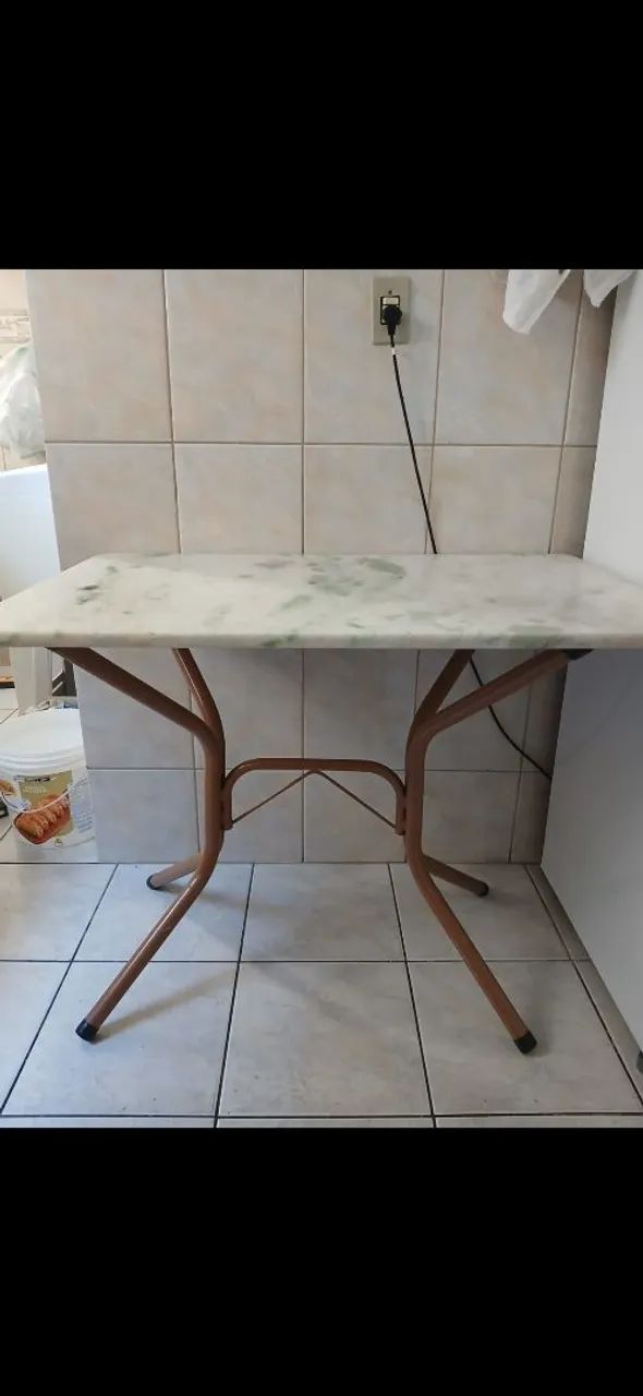 Mesa de pedra mármore, sem cadeira. - Foto 2