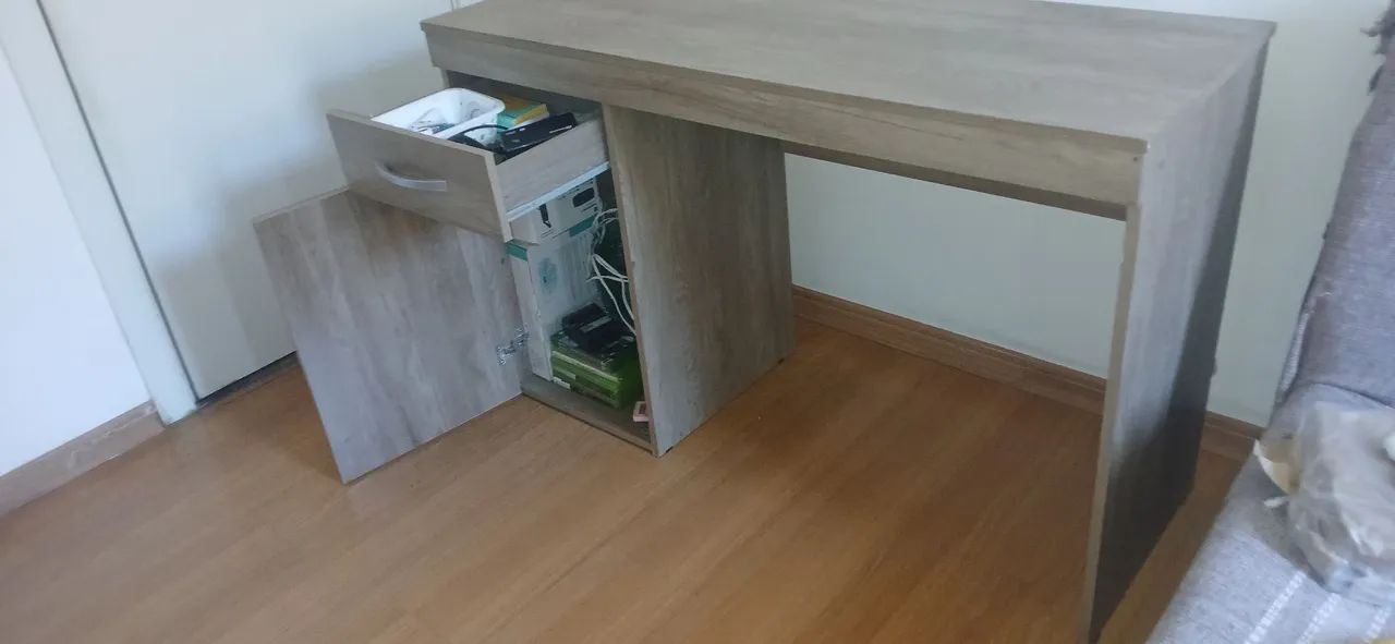 VENDO MESA PRA COMPUTADOR E NOTEBOOK - Foto 3