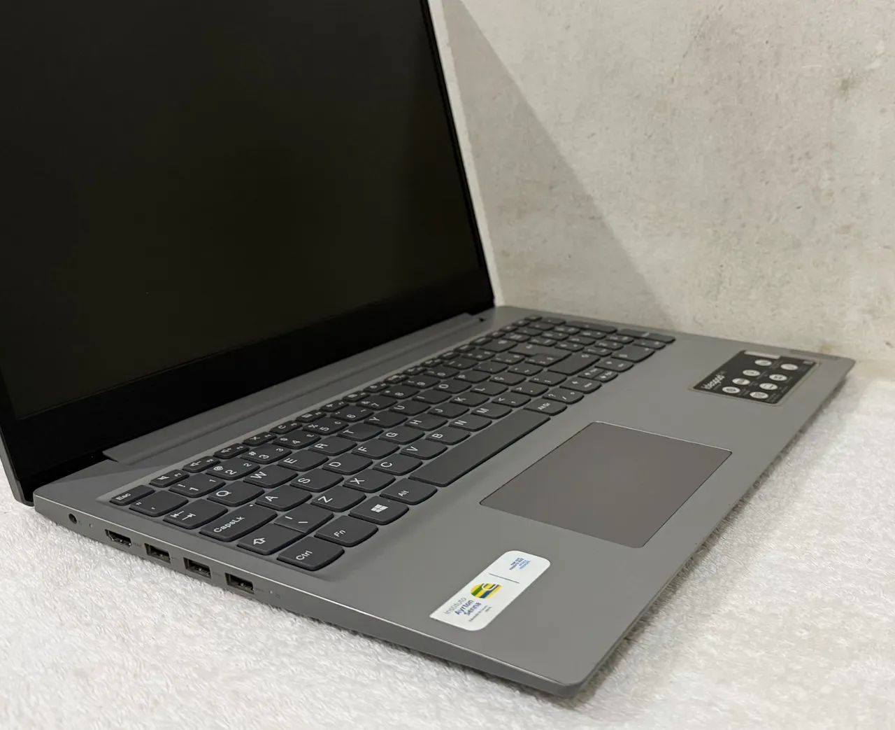 Notebook Lenovo i5 da 8 Geração com 8GB DDr4 e SSD 256GB M2, Tela