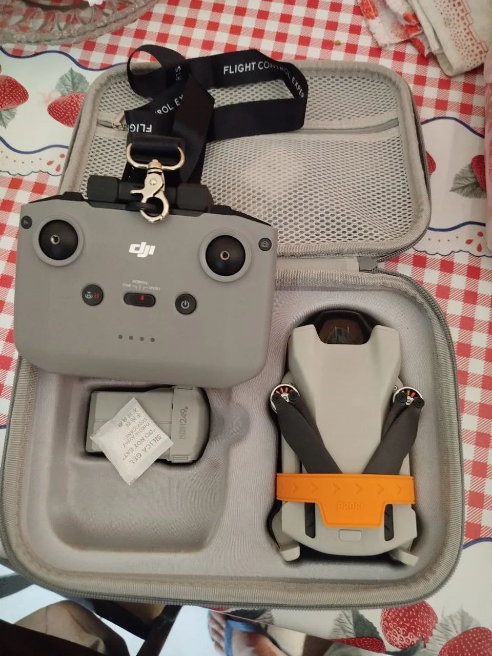 drone DJI mini 3
