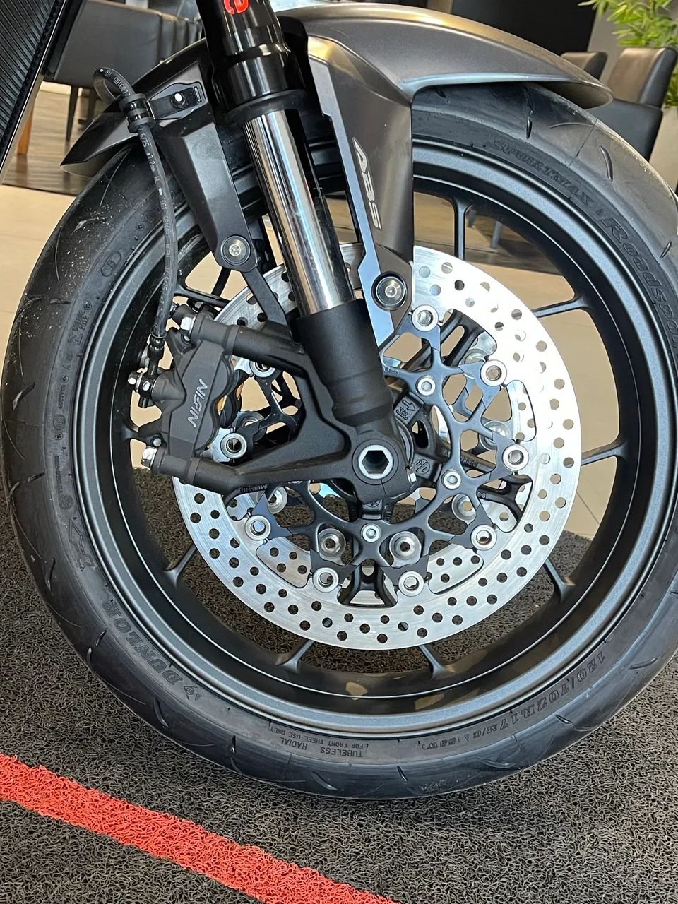 CB 650R E-Clutch 2026 0Km - Foto 2