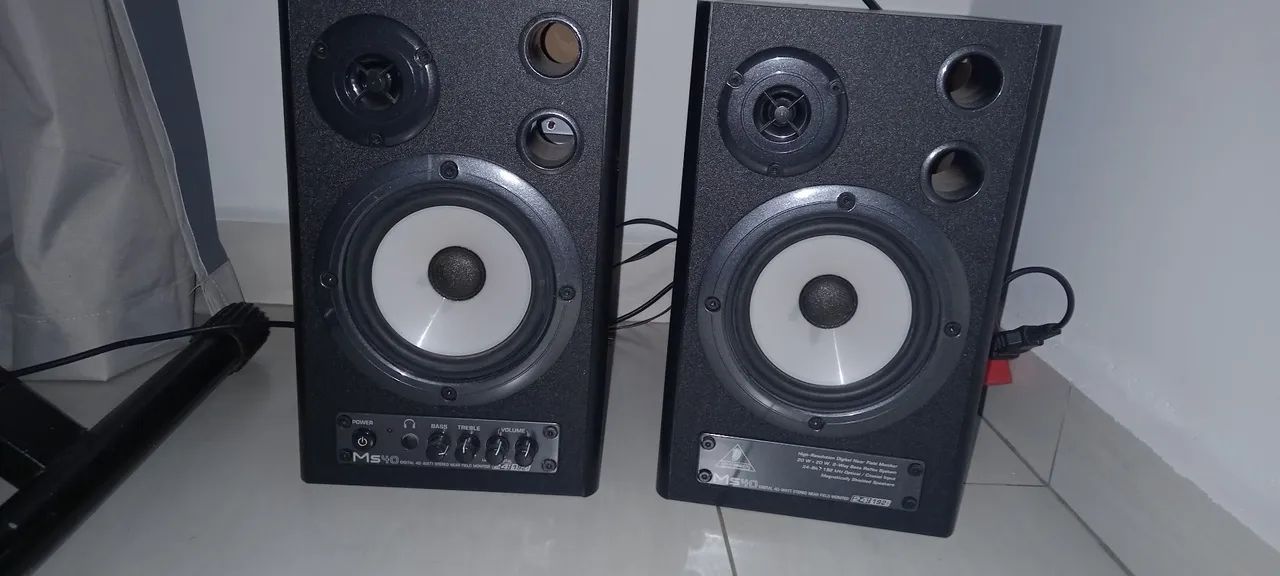 Monitor Beringer MS40 (caixa ativa e passiva)
