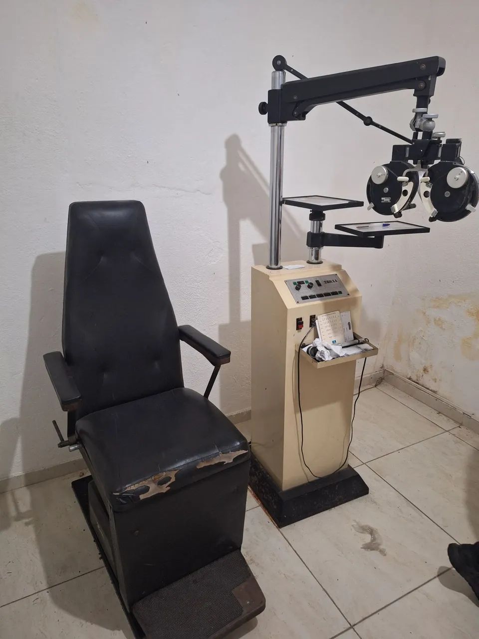 Coluna com cadeira Oftalmológica da marca IGAL - Foto 3