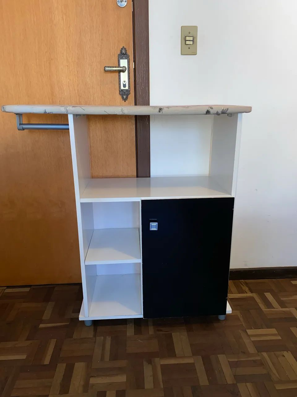 Mesa de passar com armário organizador - Foto 3