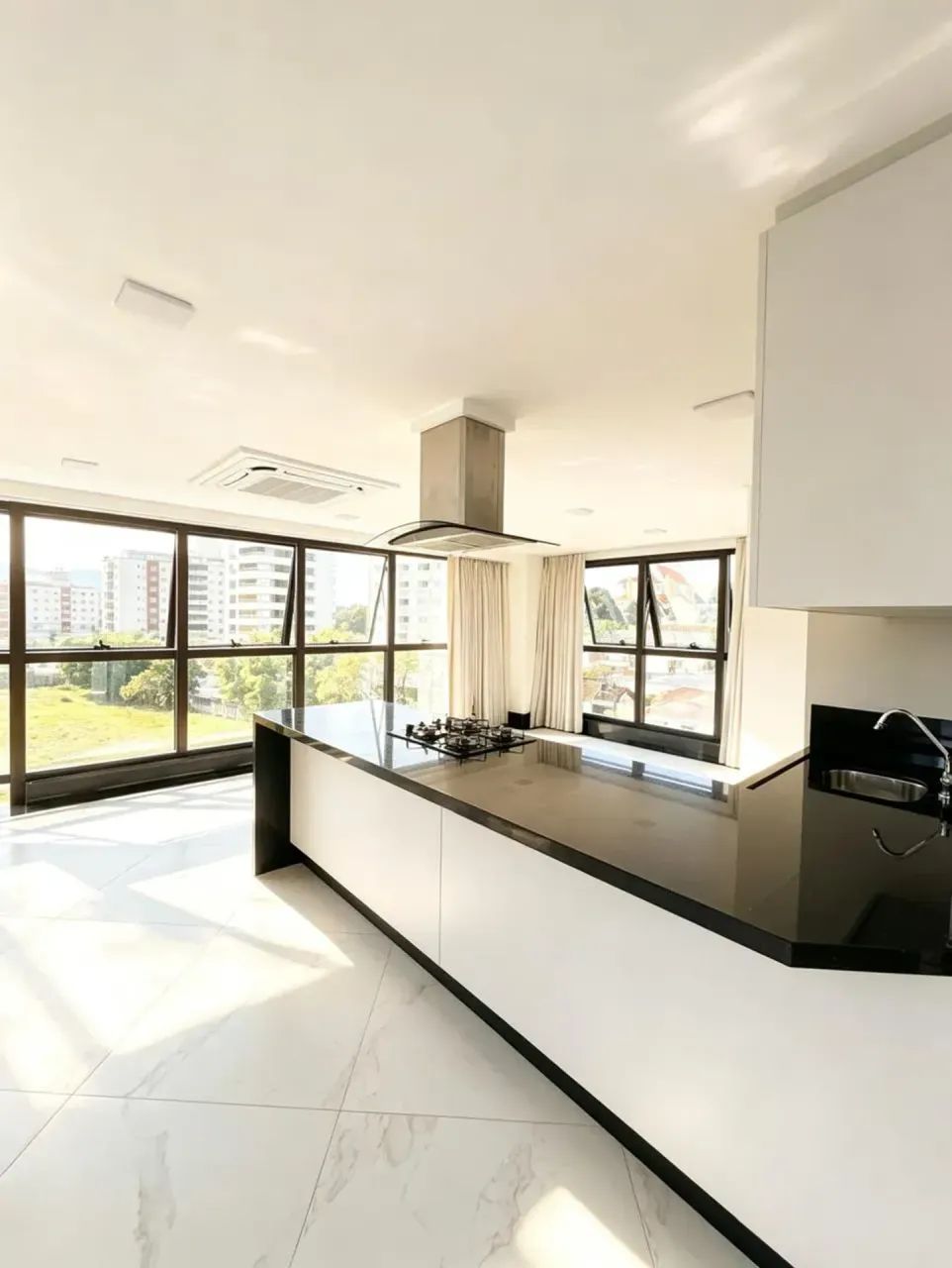 Apartamento Exclusivo com 3 Suítes no Centro de Santo Amaro da Imperatriz. - Foto 3
