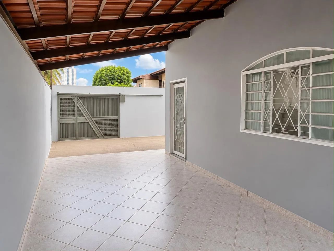 Casa com piscina no Setor Agua Branca - 180m² - Foto 2