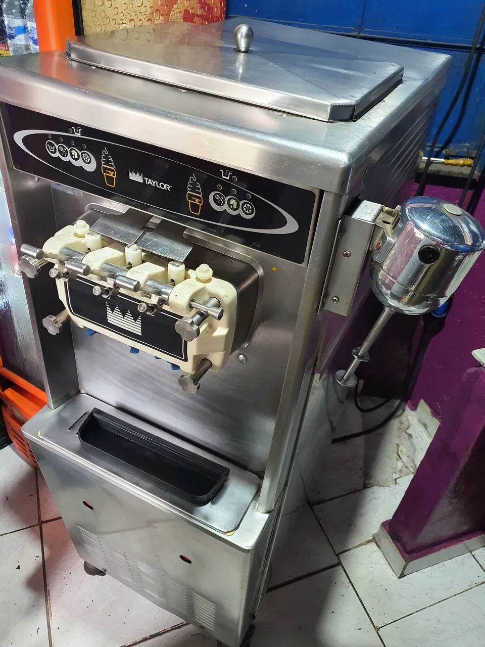Maquina de sorvete Taylor 336 - Foto 5