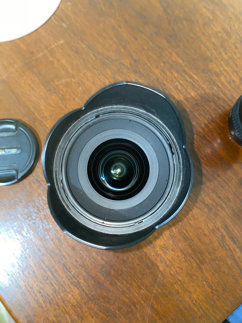 Lente Tokina F2.8 Para canon com adaptador Sony - Foto 5