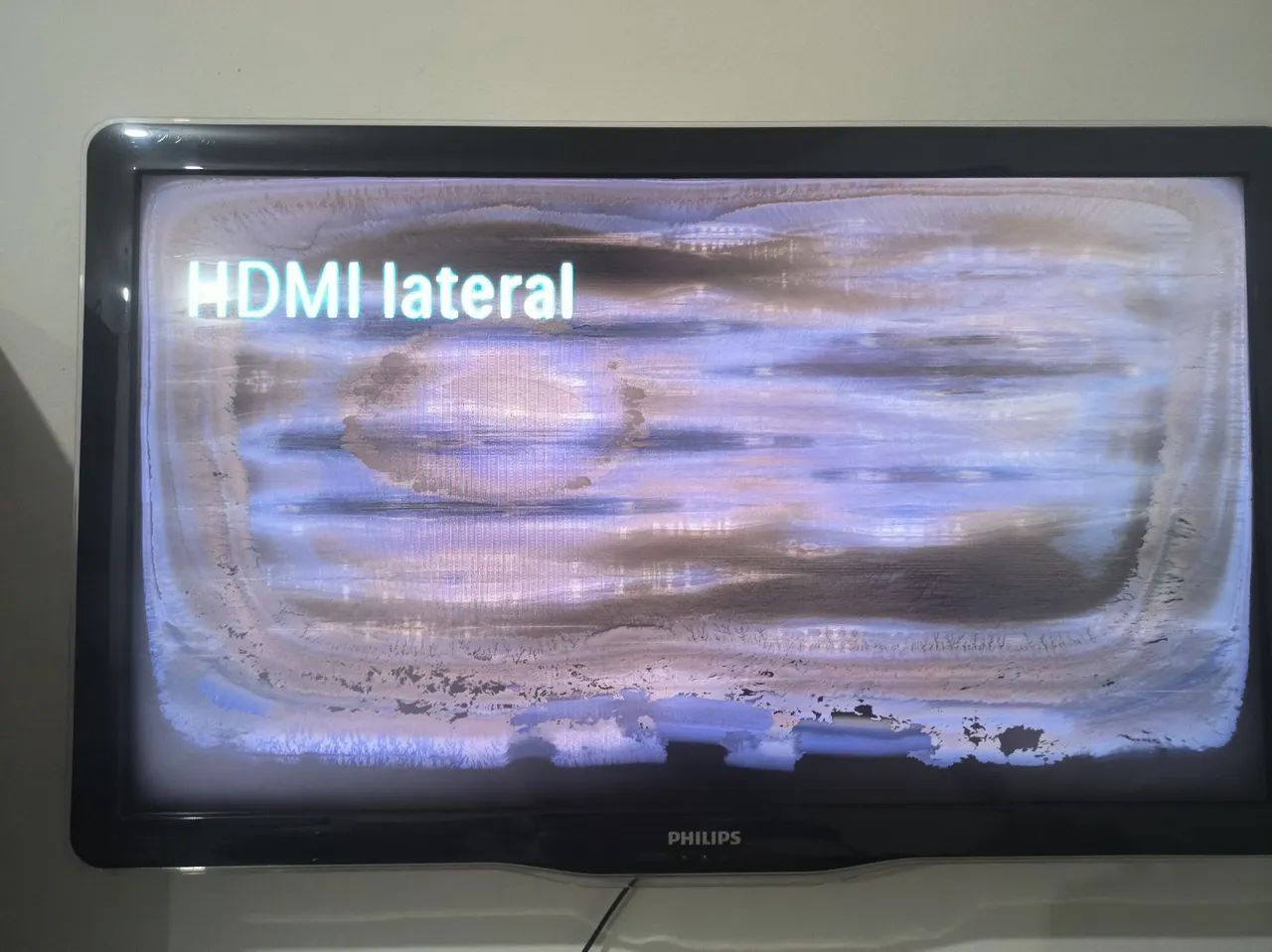 Televisão Philips com mancha na tela - Foto 2