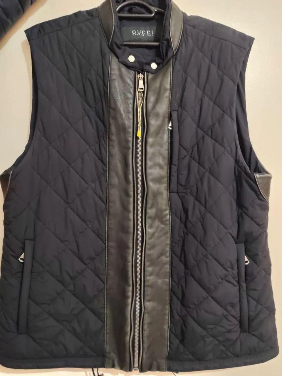 Colete Gucci Original Masculino Matelassê com Couro Preto | IT 50 - Foto 2