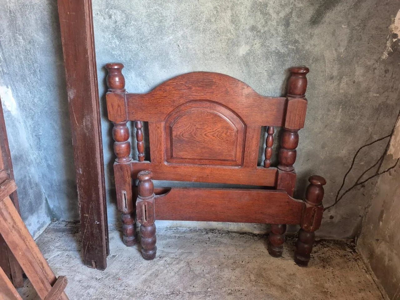 Cama de solteiro/casado 
