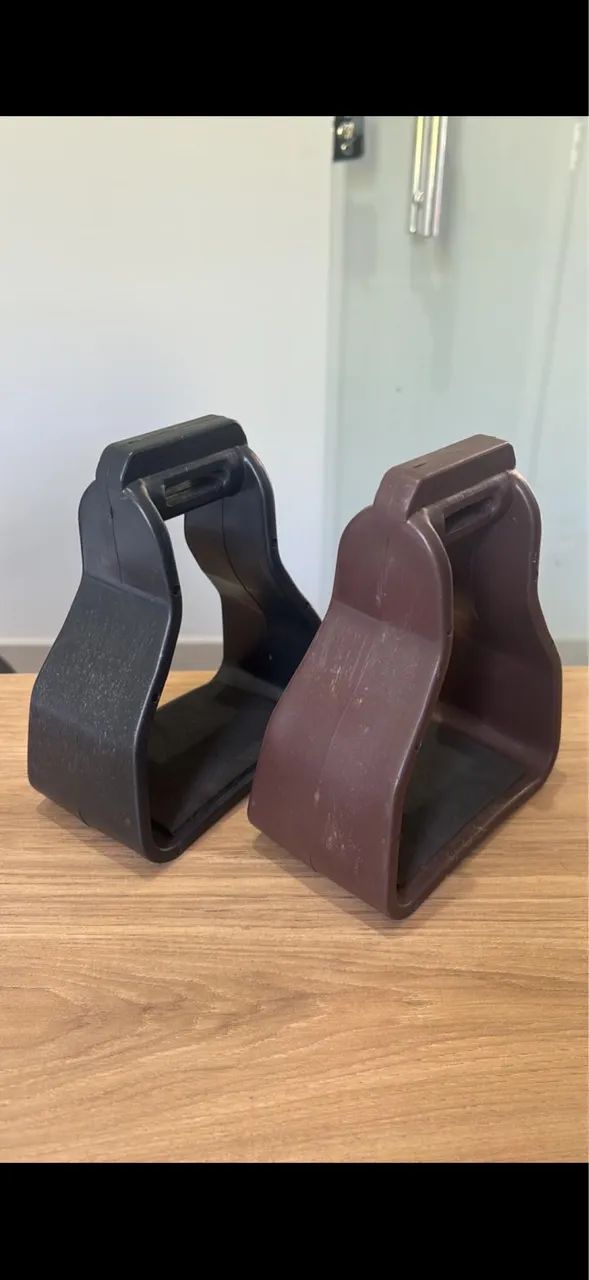 Estribo Em PVC Para Arreio Ou Selas Com Antiderrapante