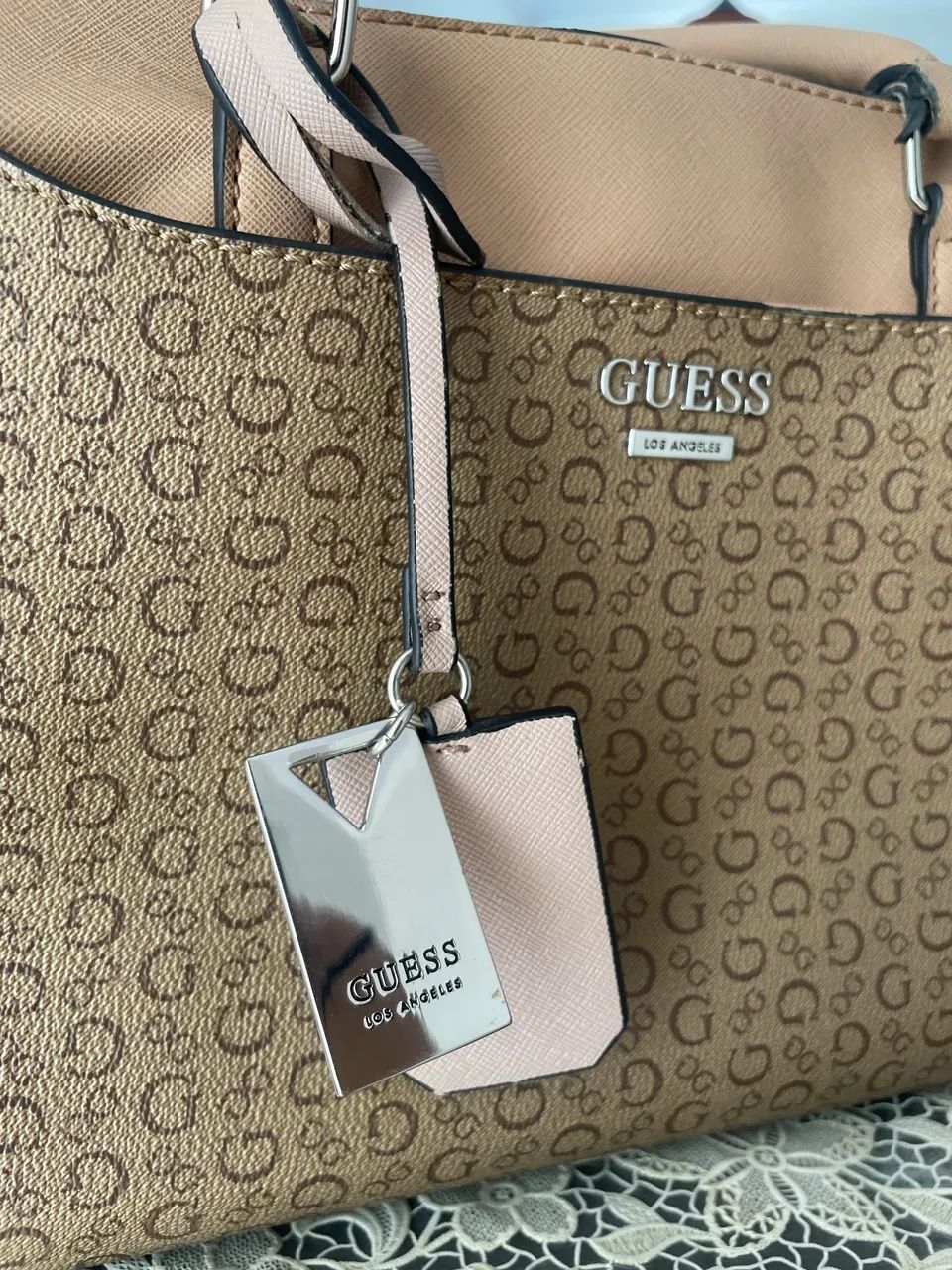 Vende-se bolsa GUESS, nova!! - Foto 4