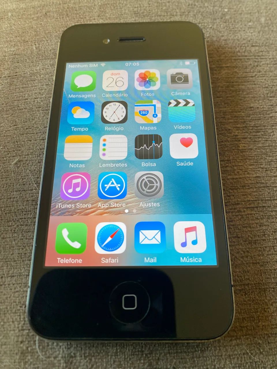 Para colecionadores. iPhone 4S 8 gigas sem marcas de uso