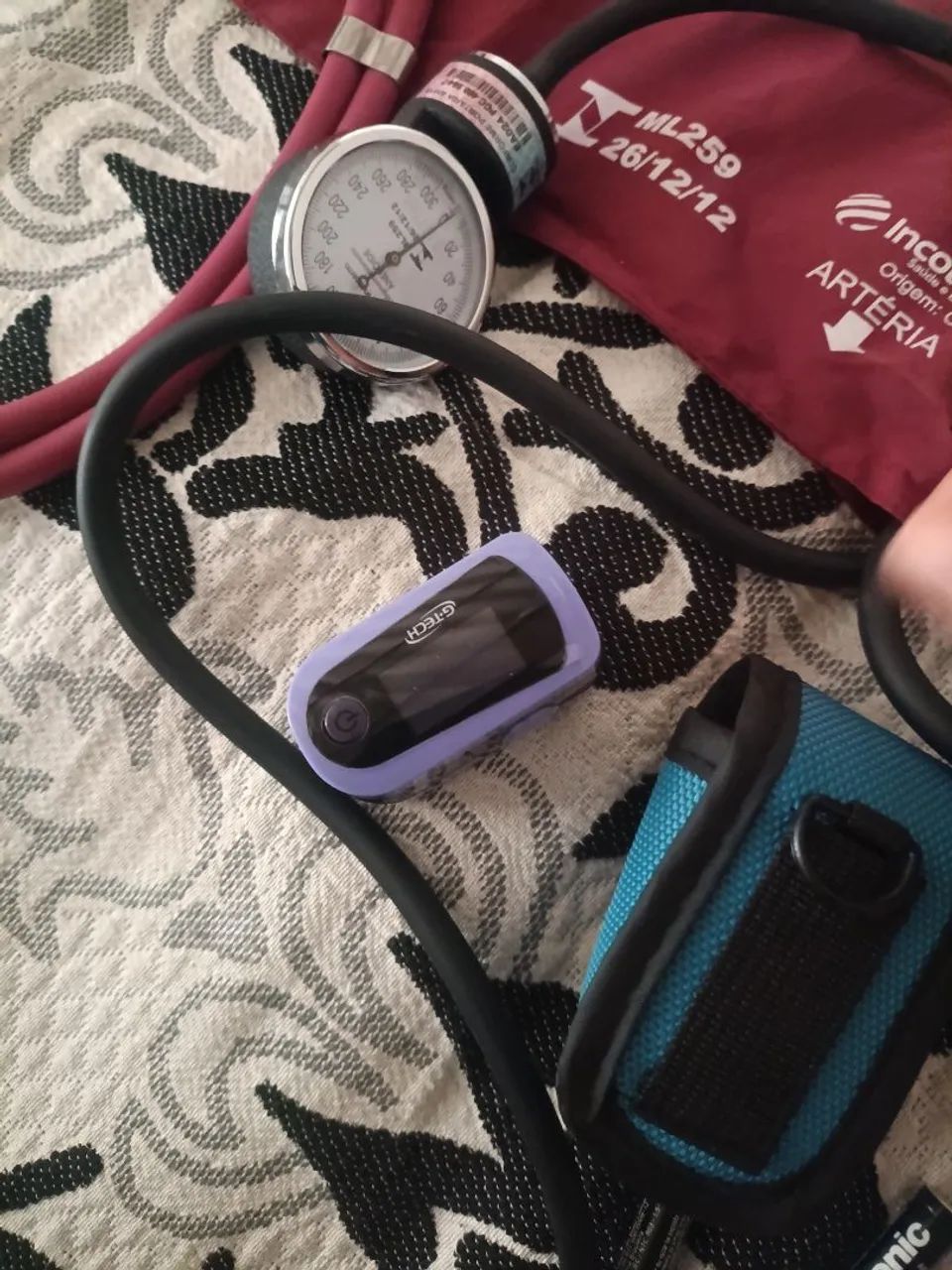 Kit Estetoscópio completo com oxímetro de dedo  - Foto 2
