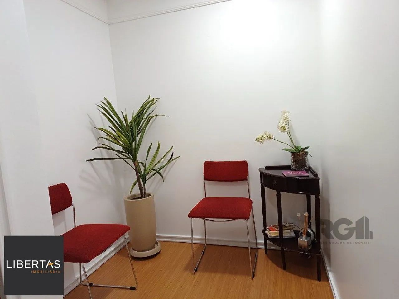 Sala com 02 divisórias, mobiliada - Foto 2