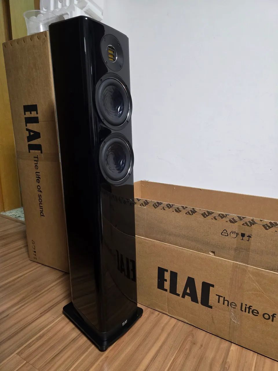 Caixas ELAC Vela FS 407 VFS407 não B&W, Dynaudio, Focal, McIntosh