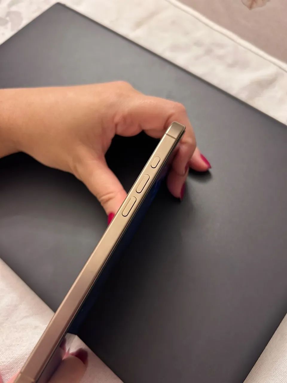 iPhone 16 Pro Max  - Foto 2