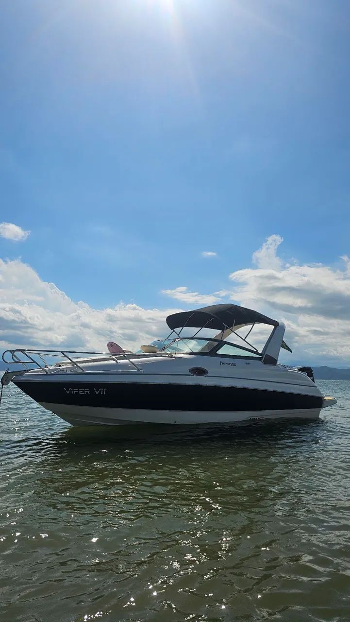 Focker 255 excelente lancha 