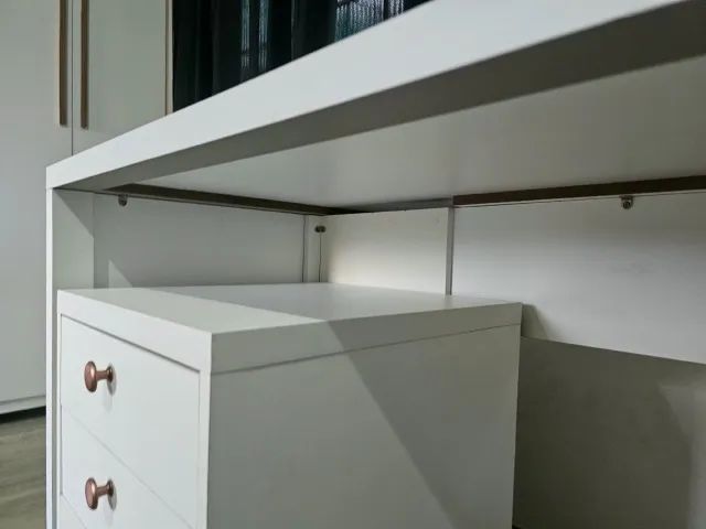 Mesa MDF com gaveteiro 2m por 70cm - Foto 4