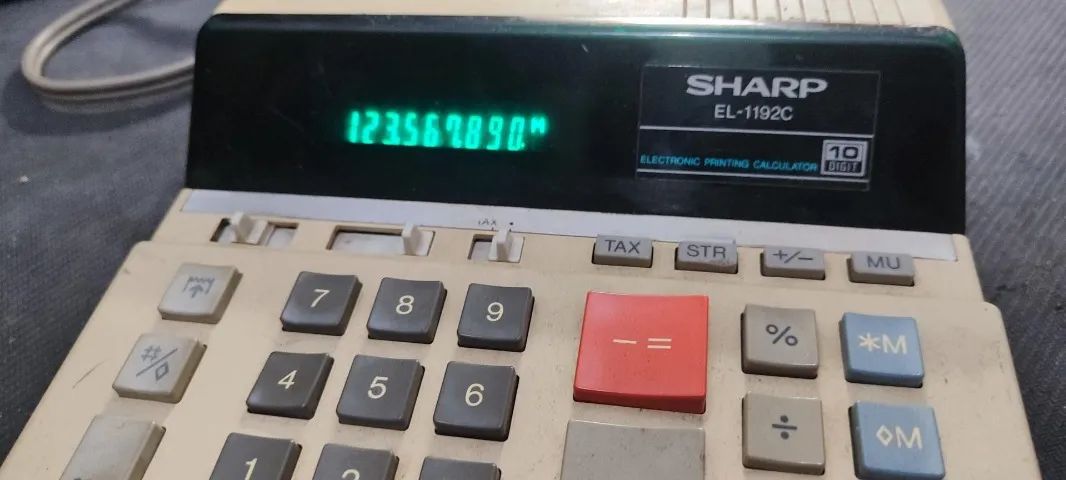 calculadora de mesa antiga, modelo SHARP EL-1192C