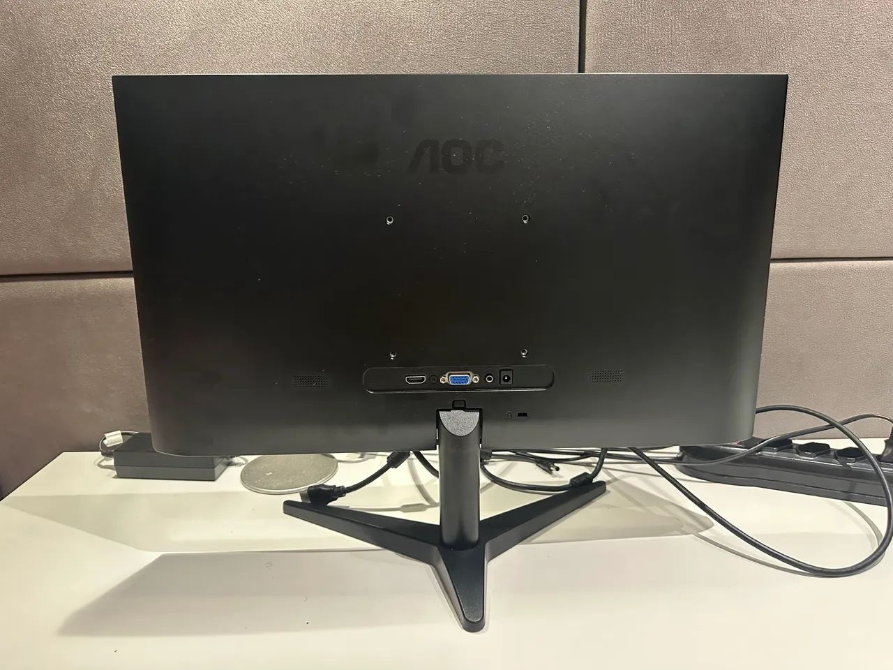 Monitor AOC 21.5 - VGA e HDMI - Foto 2
