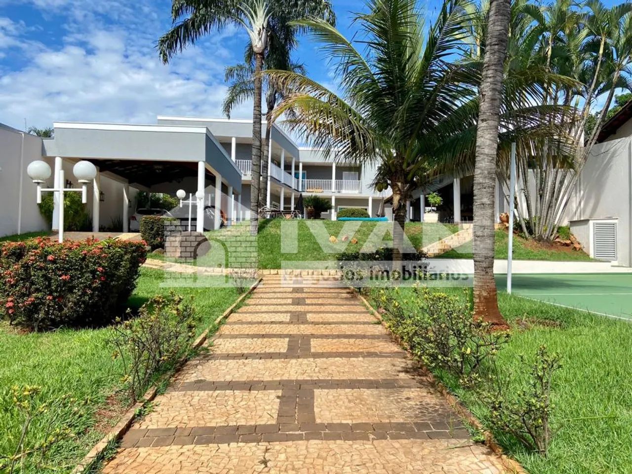 Casa para locação no bairro Cidade Jardim