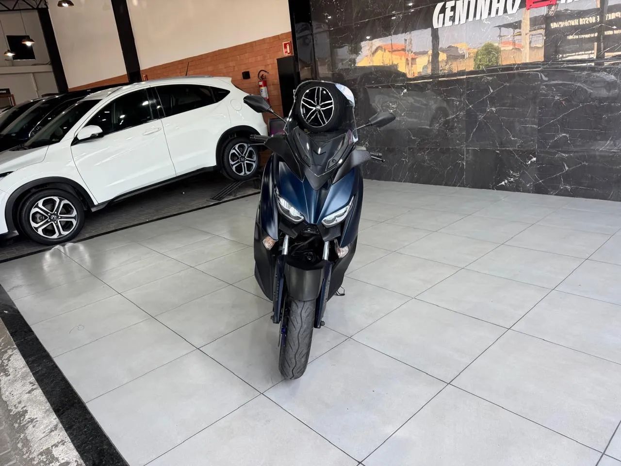 YAMAHA XMAX 250 CONNECTED ABS - Foto 2