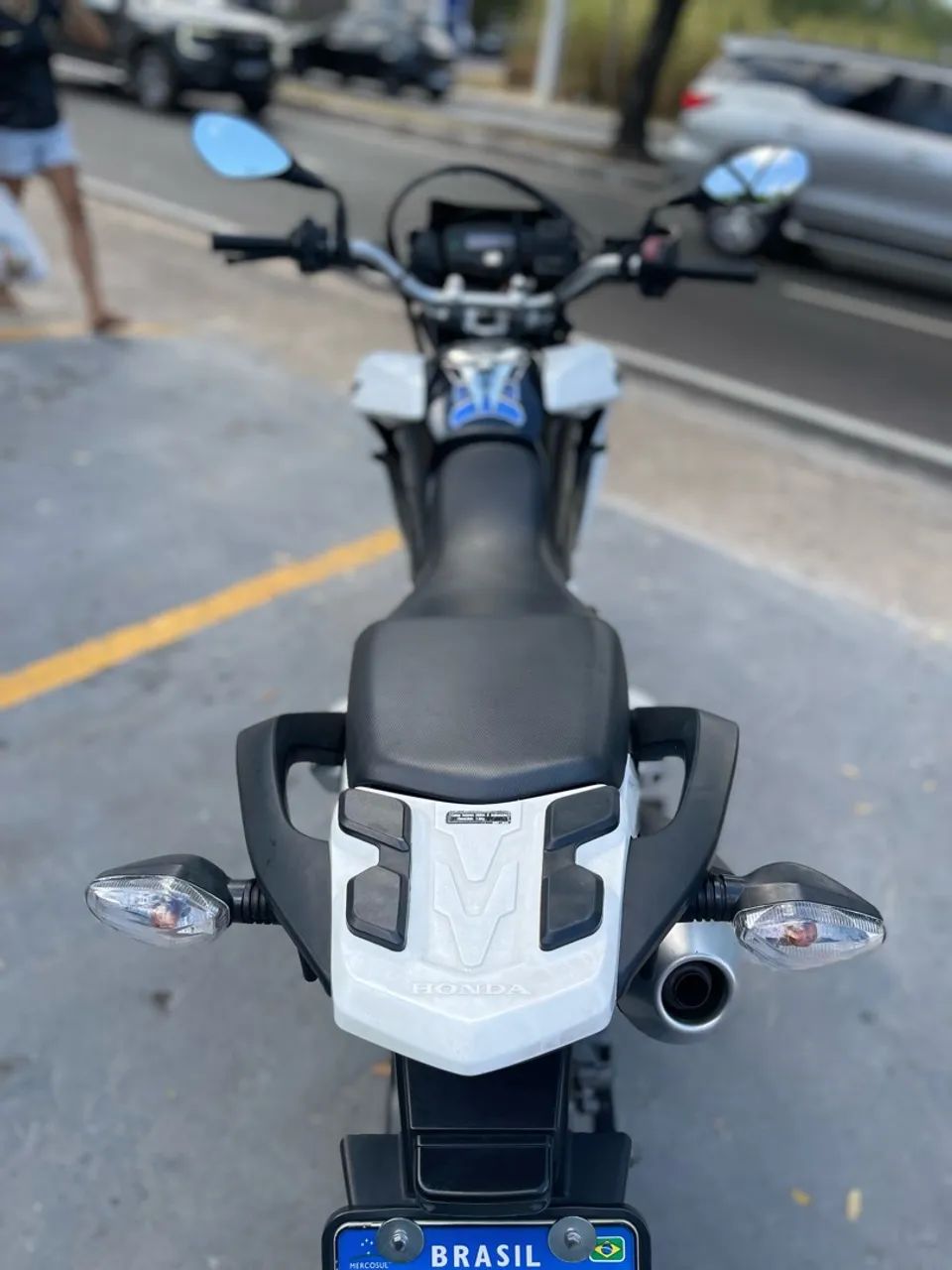 Nova Honda Bros impecável  - Foto 4