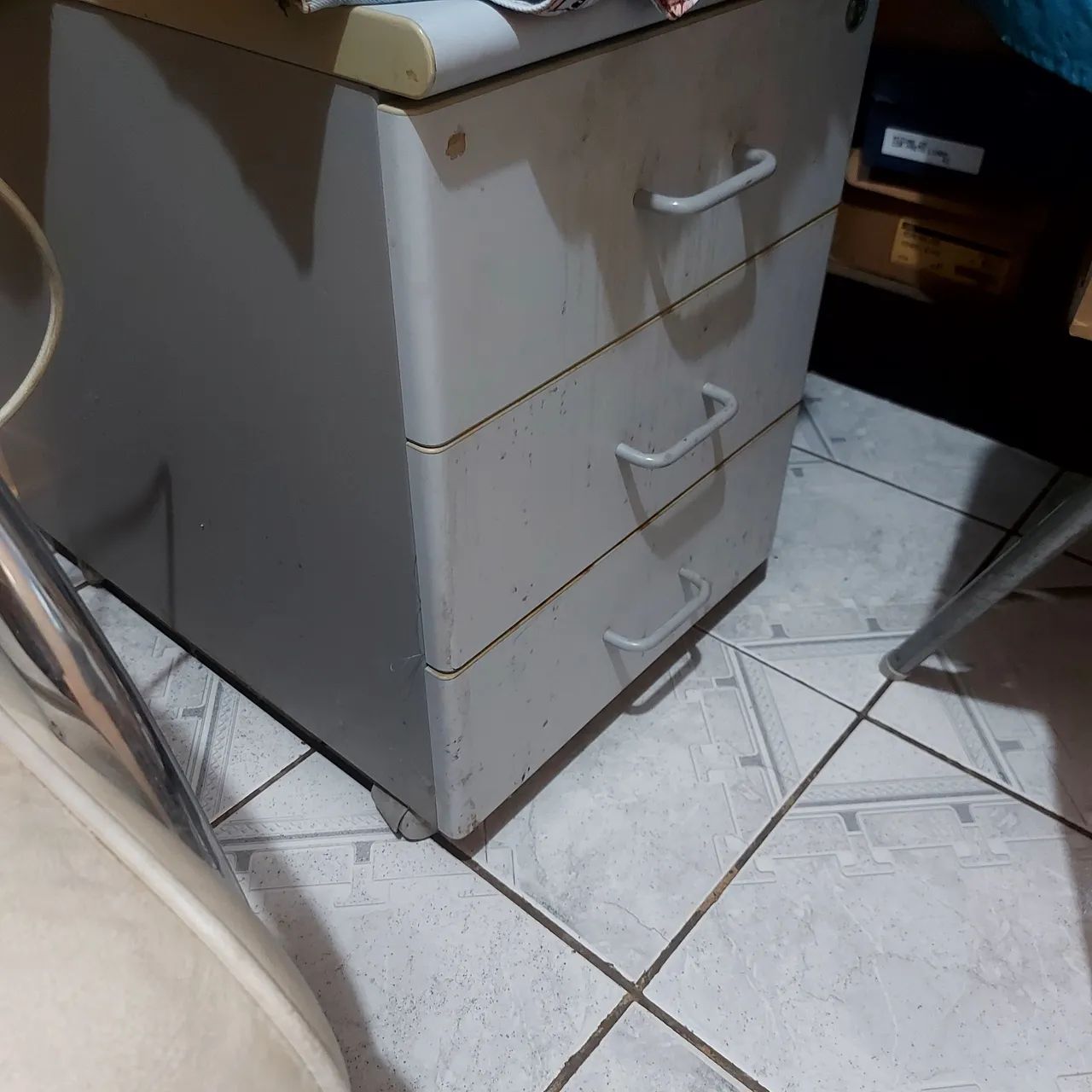Vende mesa e gaveteiro  - Foto 2