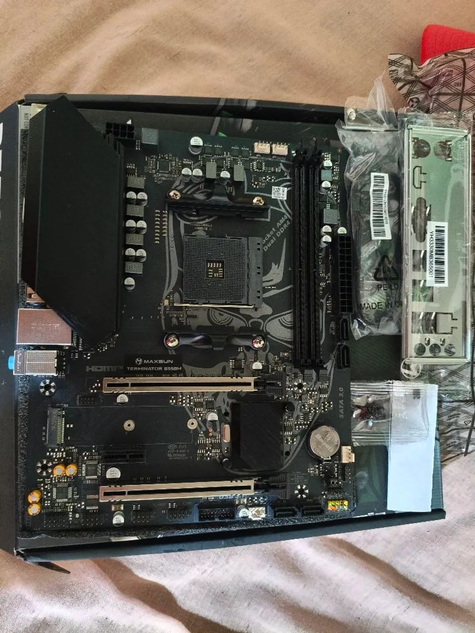 Placa mãe b550m vrm tops com boa ventilação  