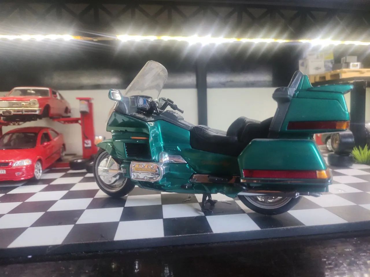 Miniatura da Gold Wing escala 1/12 da marca New Ray