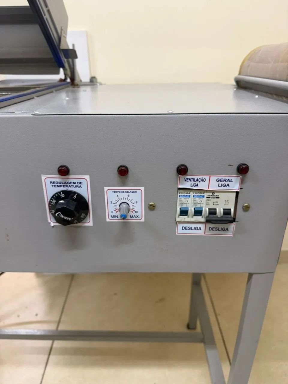 Seladora termoencolhível tipo câmara (capela)