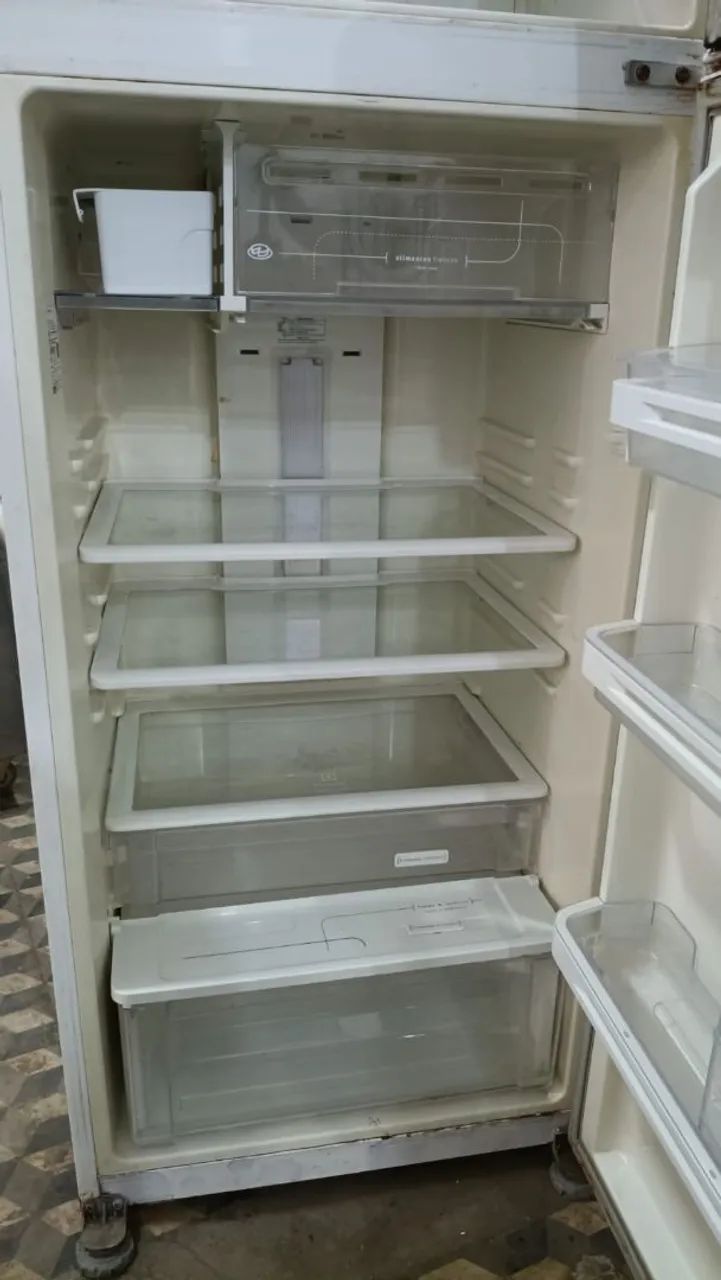 Geladeira Duplex eletrolux em bom estado