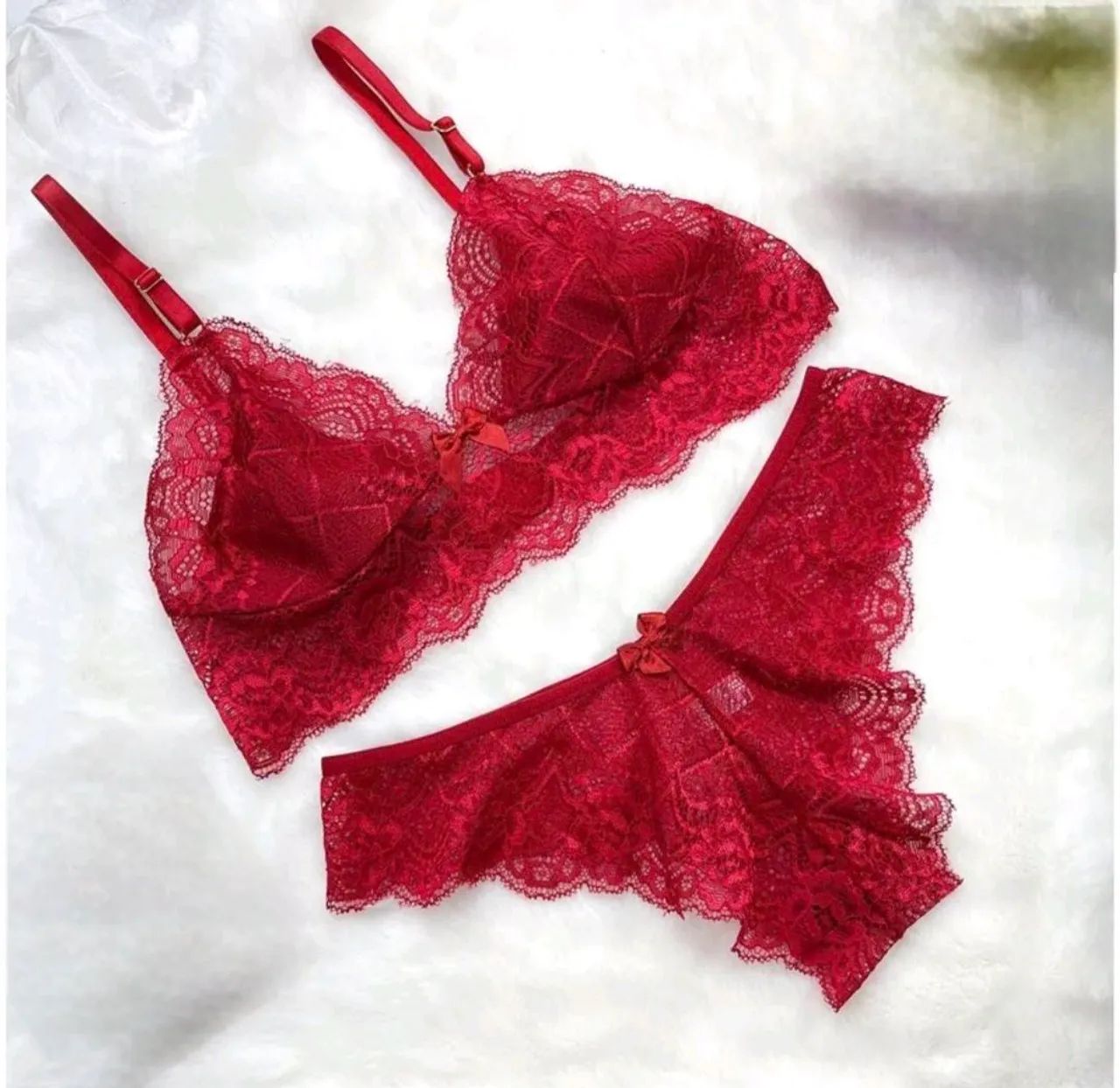 Conjunto de Lingerie Sem Bojo em Renda Sexy - Foto 3