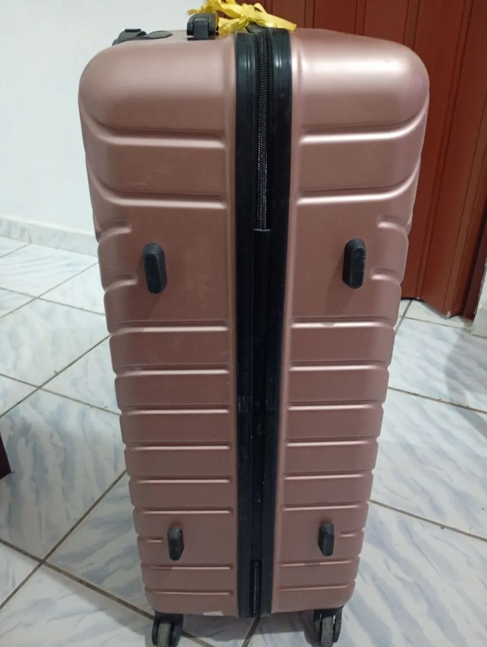 Vendo mala de viagem usada uma única vez  - Foto 2