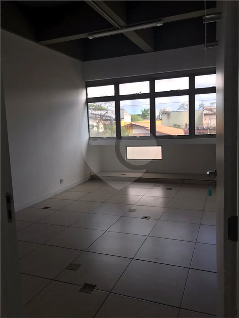 Ótima sala comercial de 23 metros no Butantã